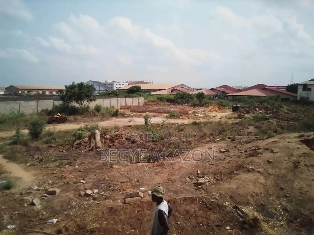 Land 4 Sale at Adabraka Police Station