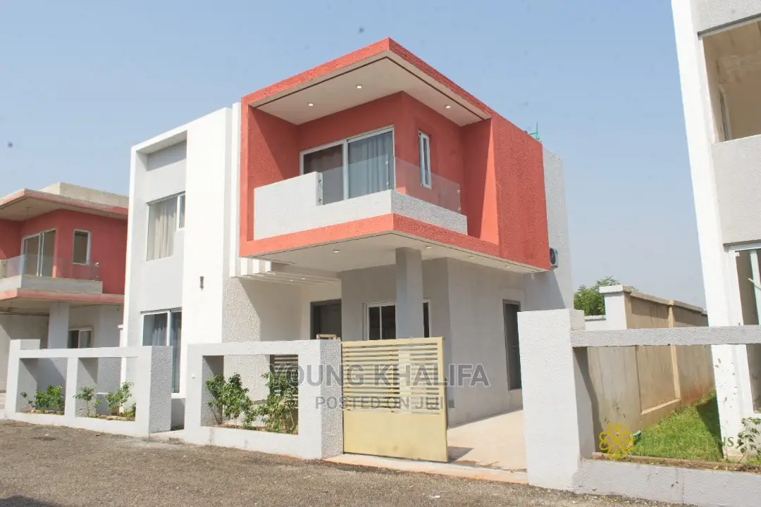 Furnished 3bdrm House in Estate House'S, Tema Metropolitan for sale