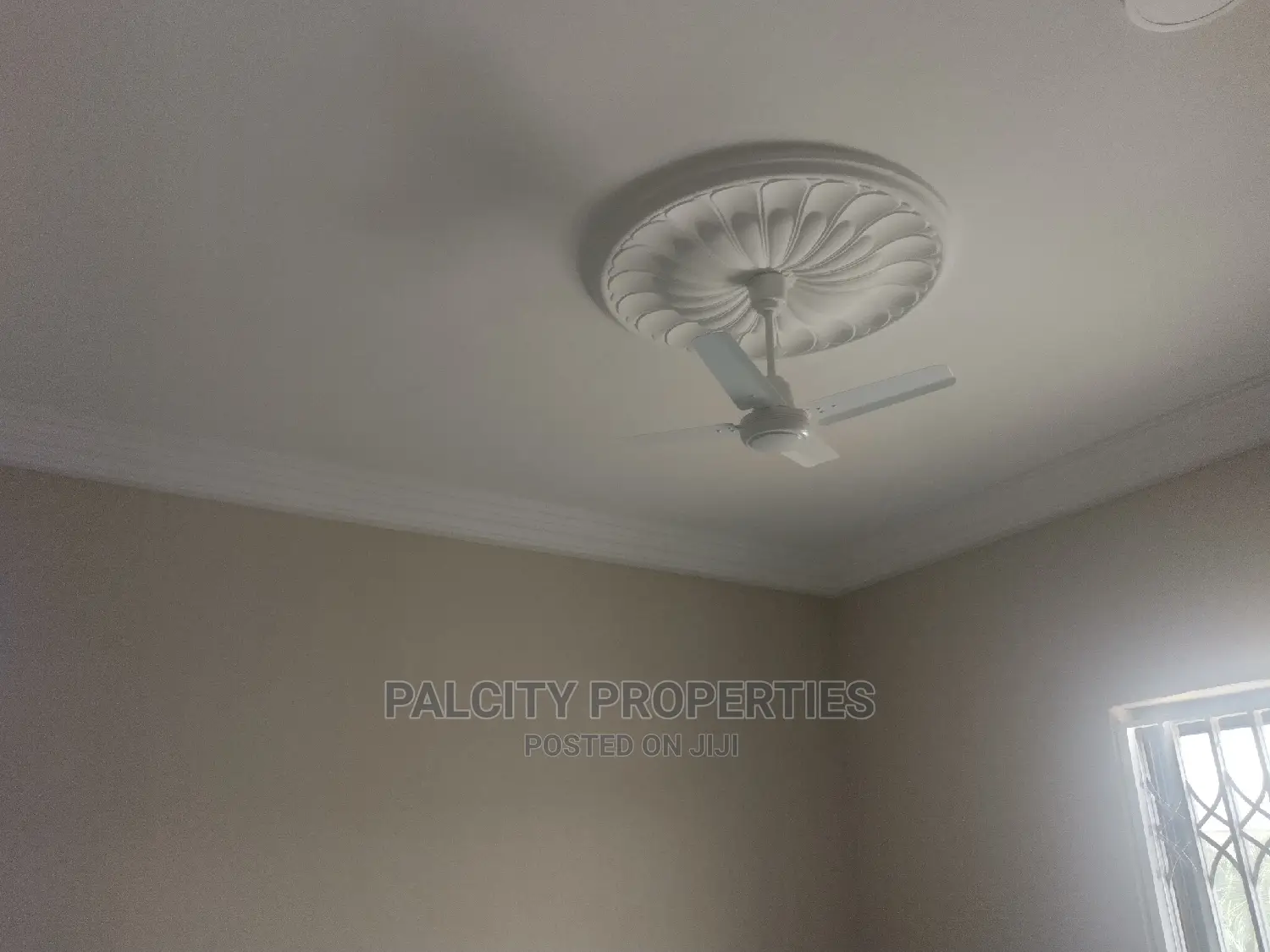 2bdrm Apartment in Paraku Estate, Kumasi Metropolitan for Rent