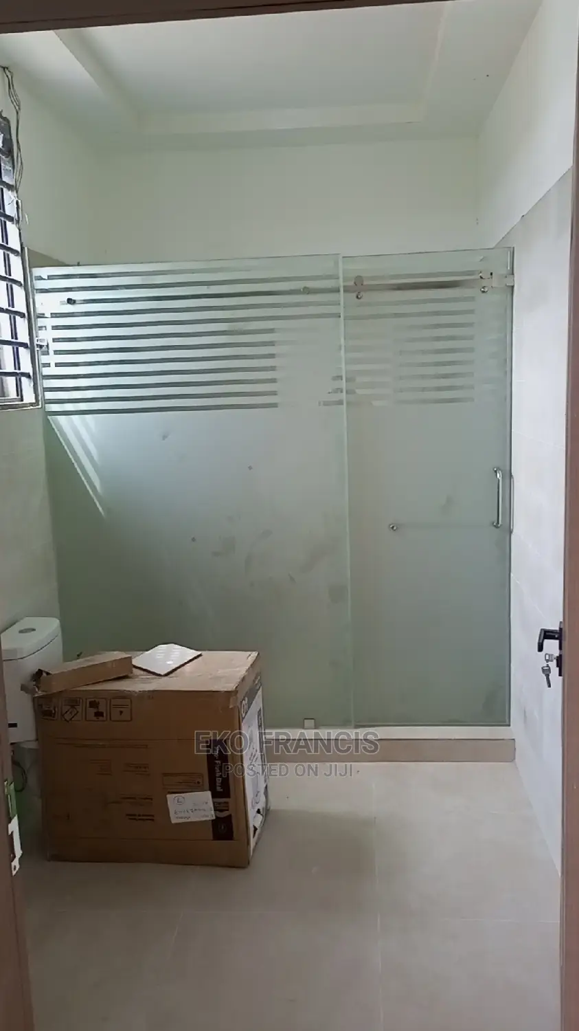 Shower Glass Partition