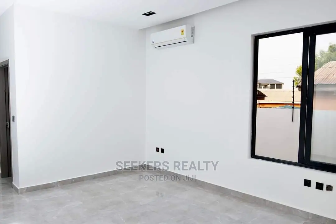 3bdrm House in East Legon for Sale