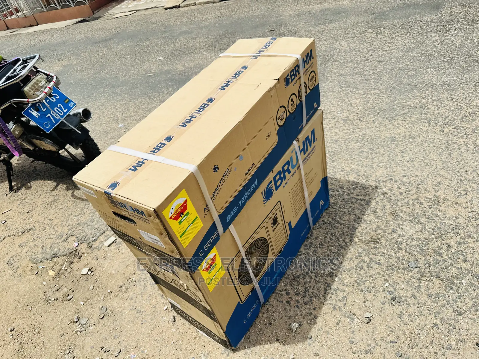 Bruhm Auto Air Swings 1.5hp R410 Split