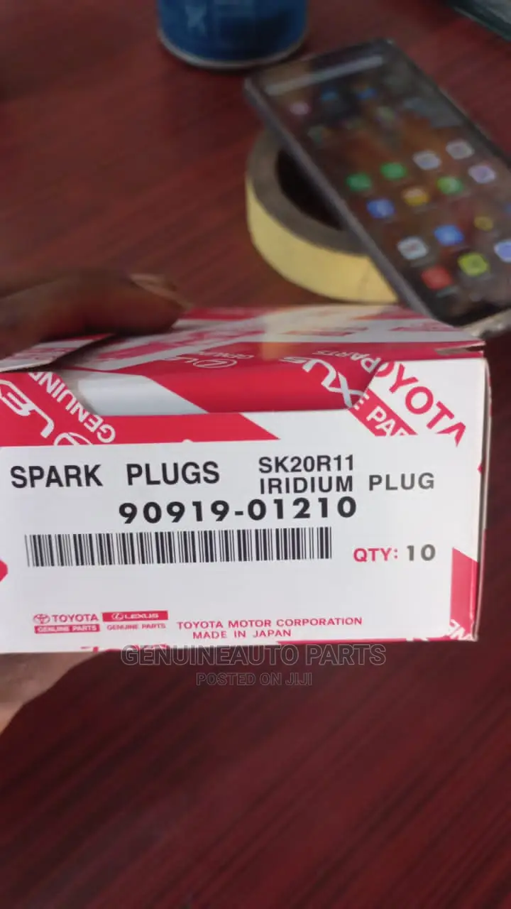 90919-01210 Toyota Spark Plug (Denso Sk20r11) 9091901210,