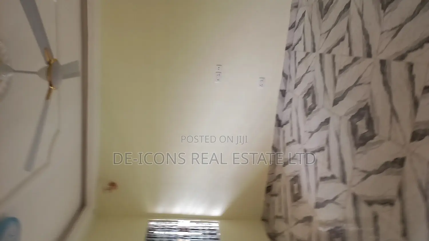 2bdrm Mansion in De-Icons Real Estate, Awutu Senya East Municipal