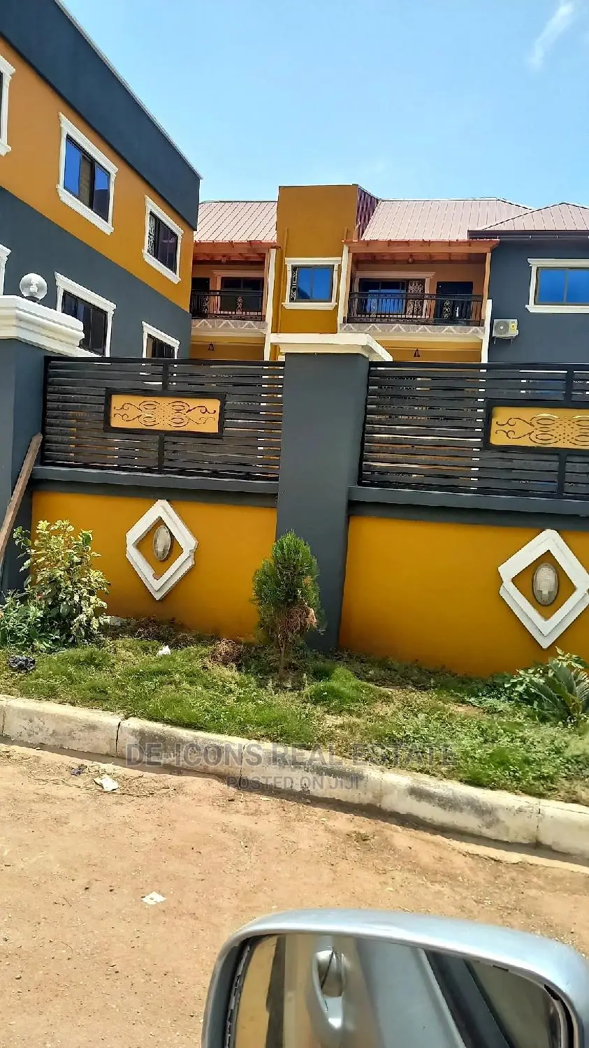 2bdrm Townhouse / Terrace for rent