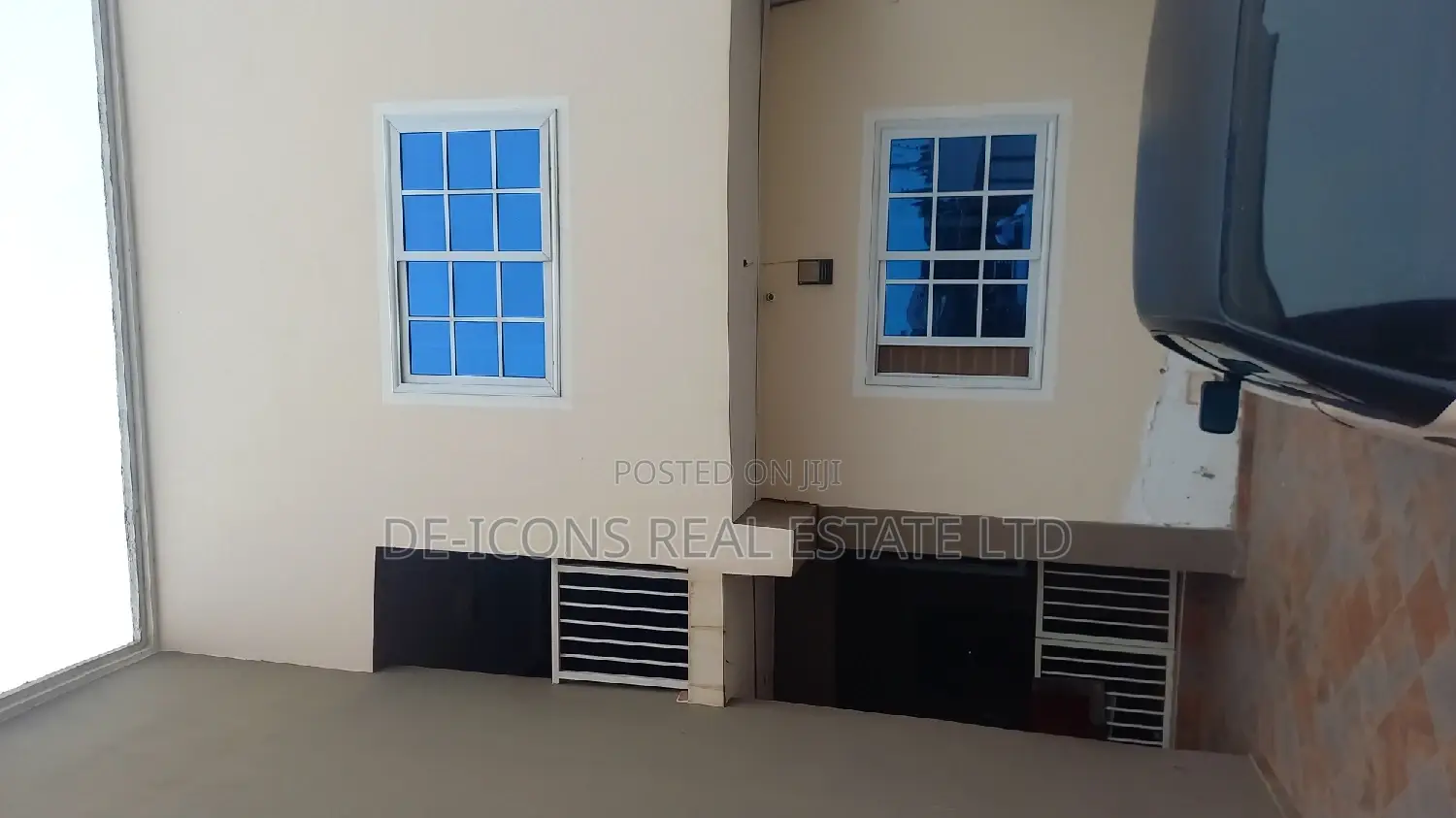1bdrm Mansion in De-Icons Real Estate, Awutu Senya East Municipal