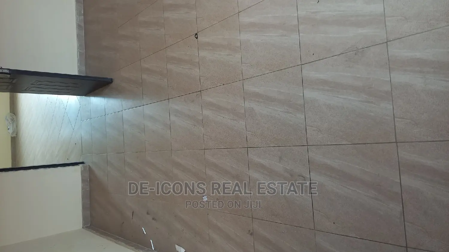 1bdrm Mansion in De-Icons Real Estate, Awutu Senya East Municipal