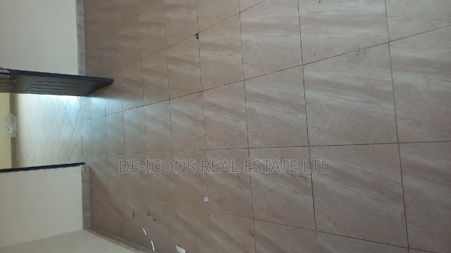 1bdrm Mansion in De-Icons Real Estate, Awutu Senya East Municipal
