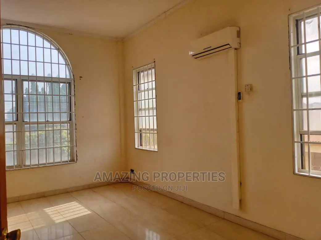 6bdrm House in Adjiriganor for Rent