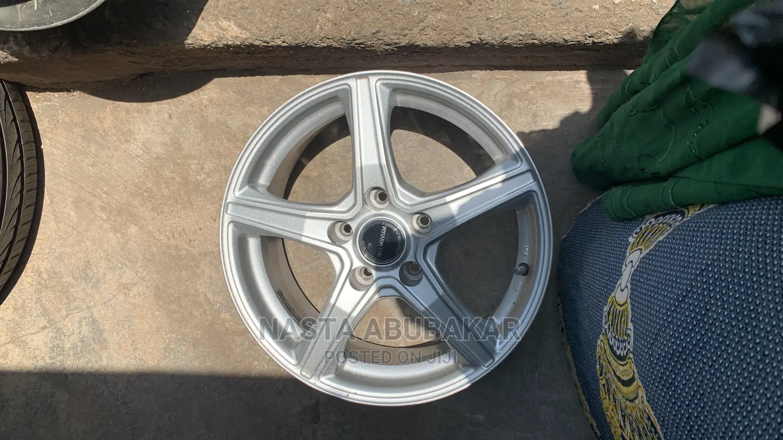 Rim 16 Five Holes