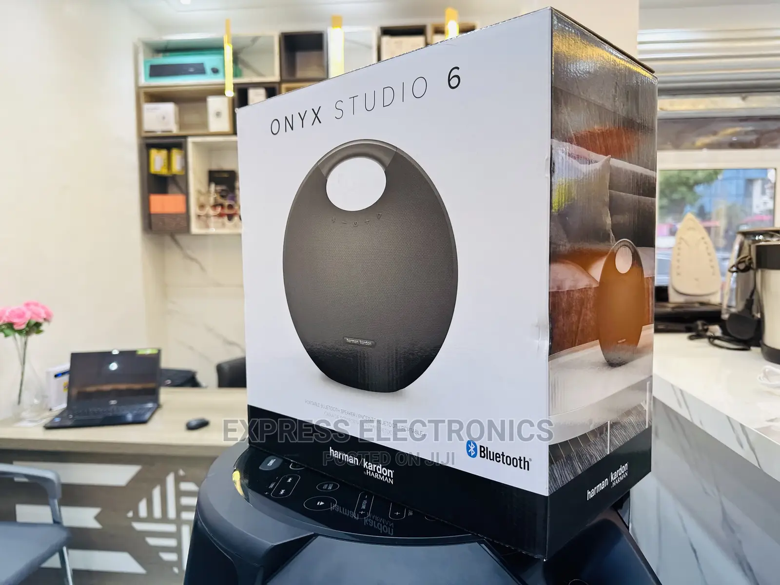 Wirelessly Connect Two Harman Kardon Onyx Studio 6 Speaker