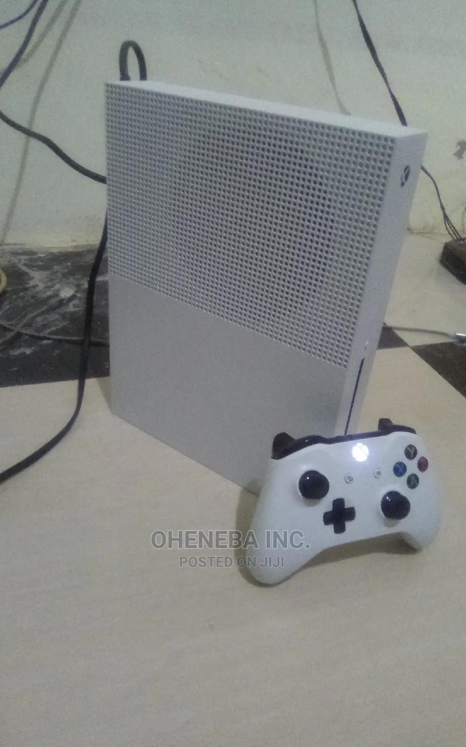 Xbox One S With 10 Games Installed + 1pad