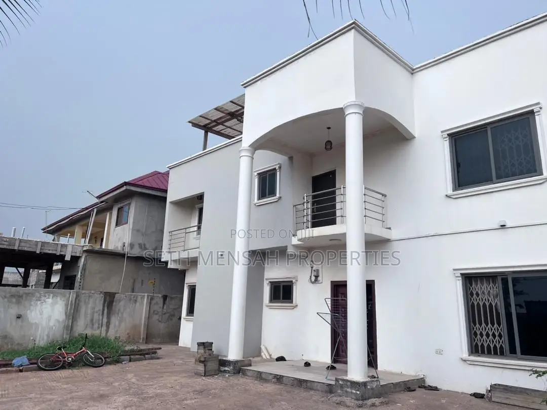 4bdrm House in Oyarifa for Sale