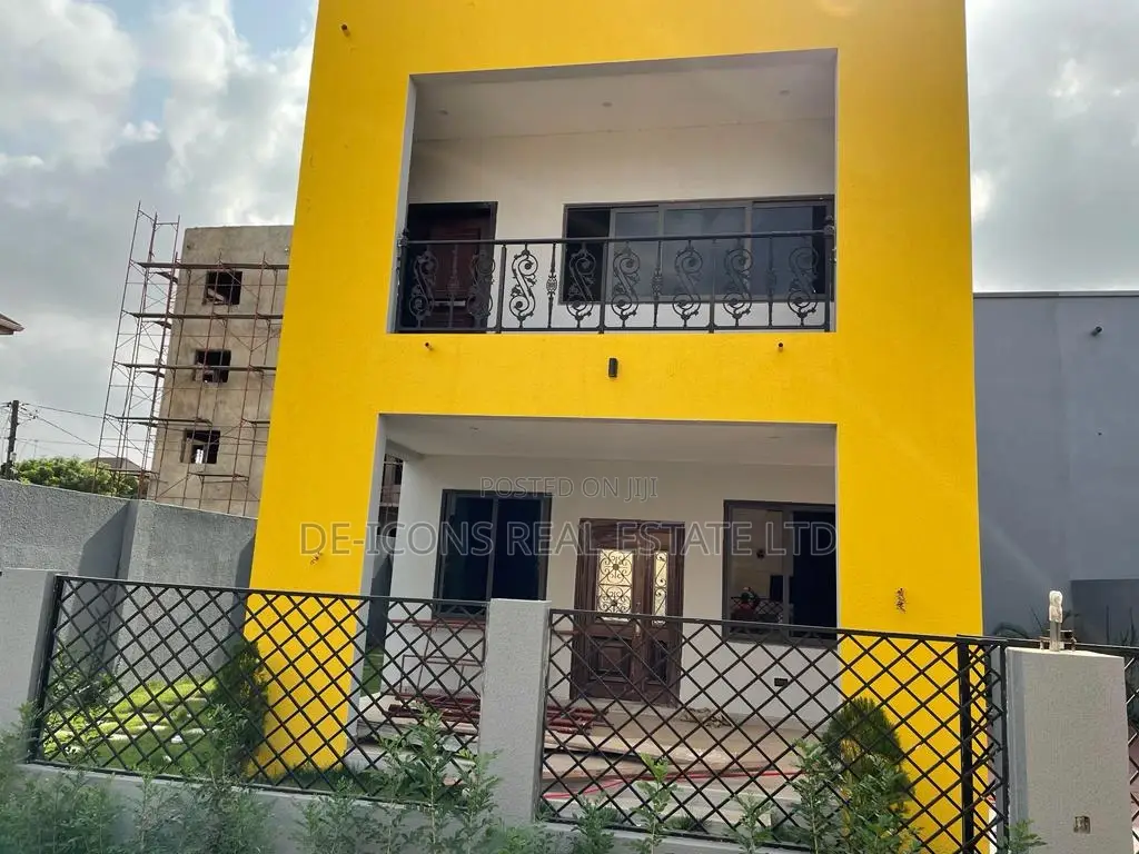 4bdrm Duplex in De-Icons Real Estate, East Legon for Sale