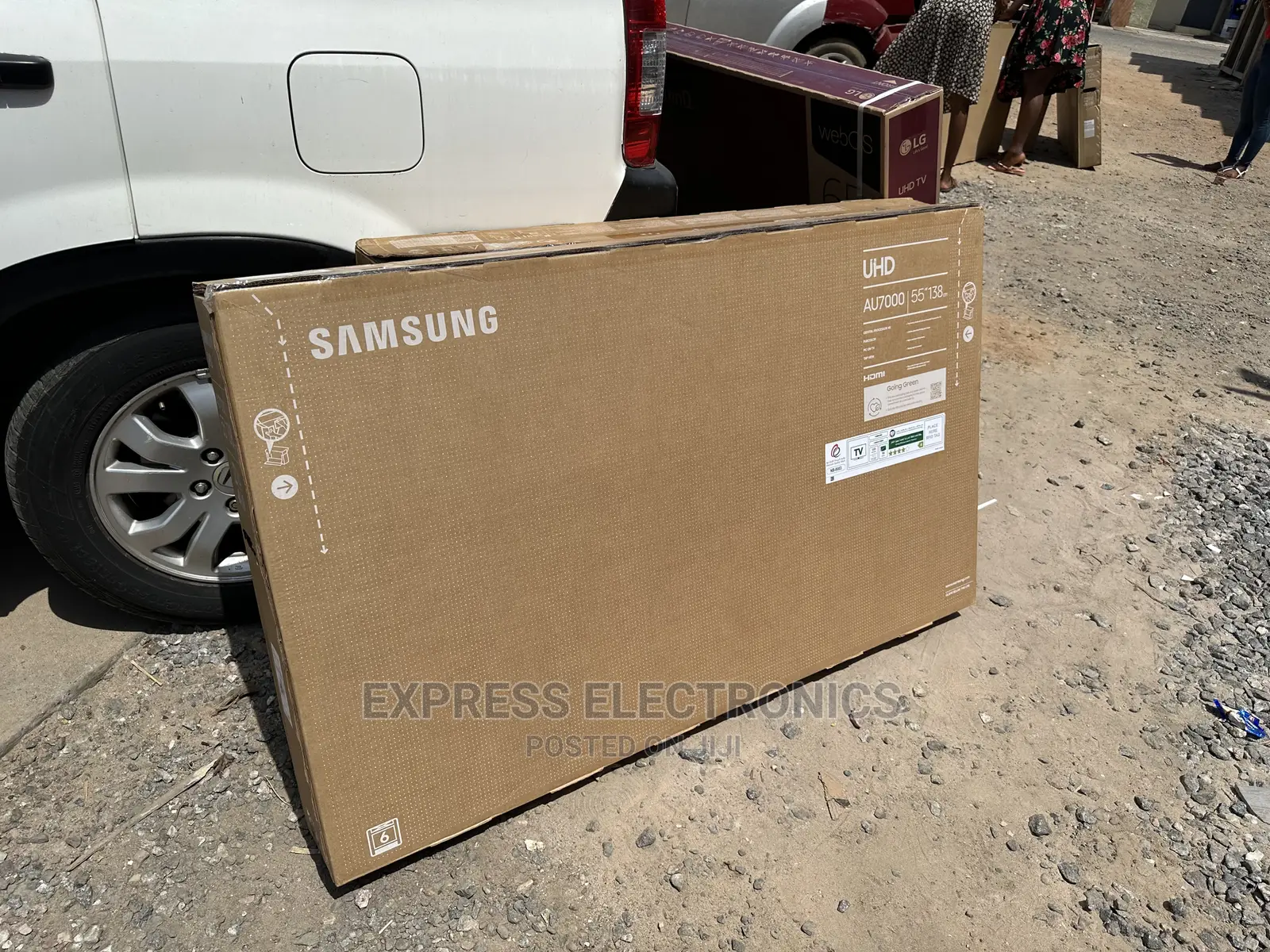55”UHD Smart Au7100 Samsung Best Price Ever