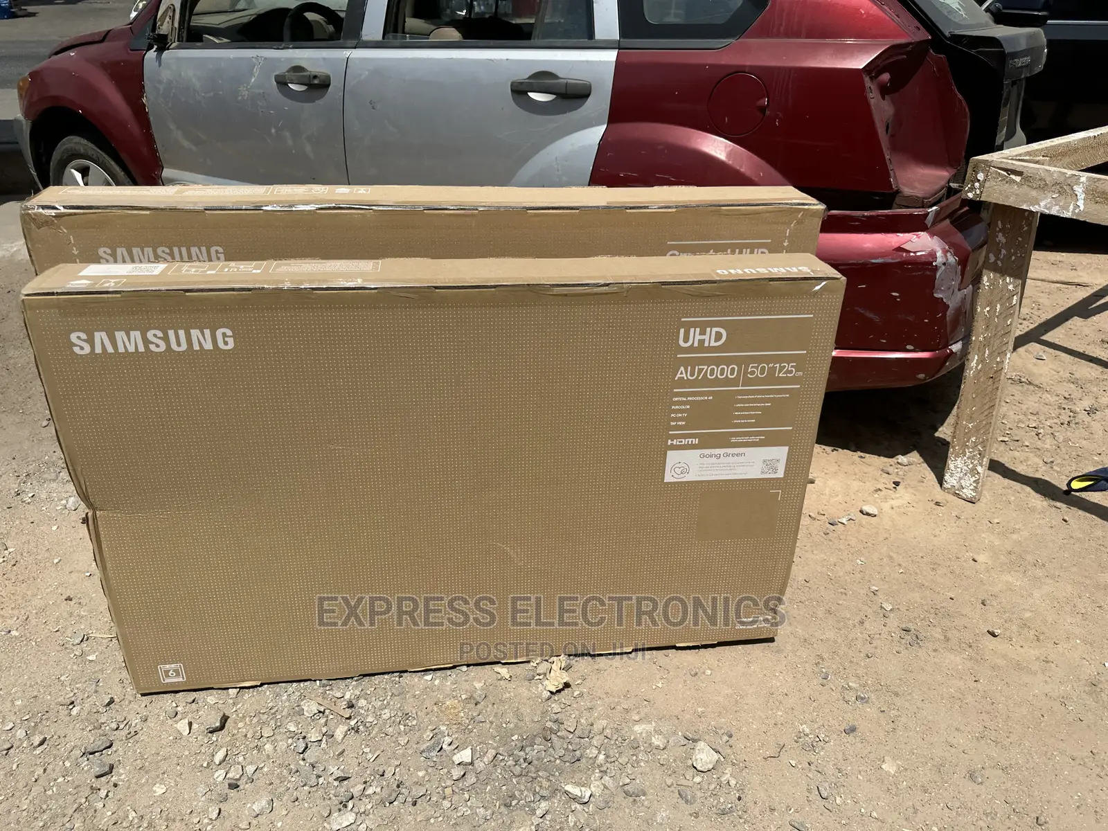 Elegant Design Black Classic Samsung UHD 50”Series 7