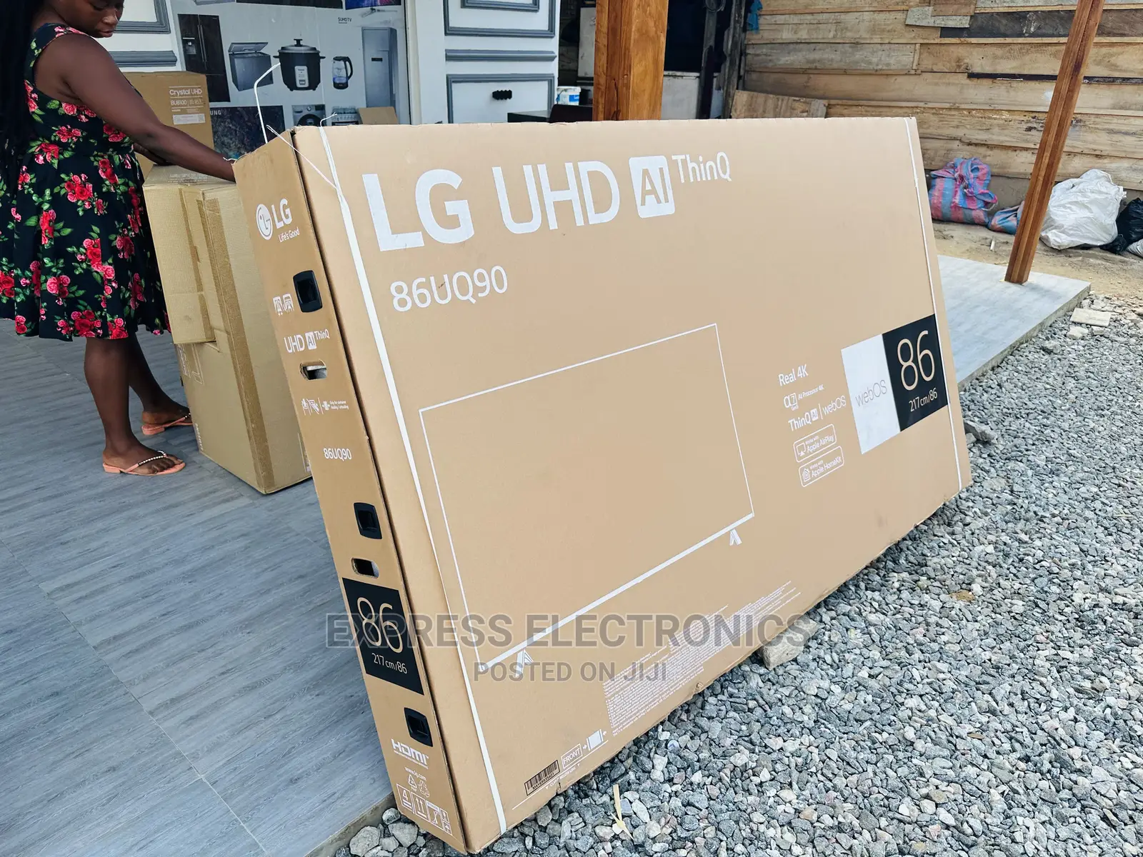 LG Airslim Ultra Thin Profile UHD 86”Qu90 Series Tv