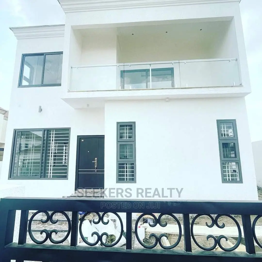 5bdrm House in Seekers Realty, Adenta for Sale