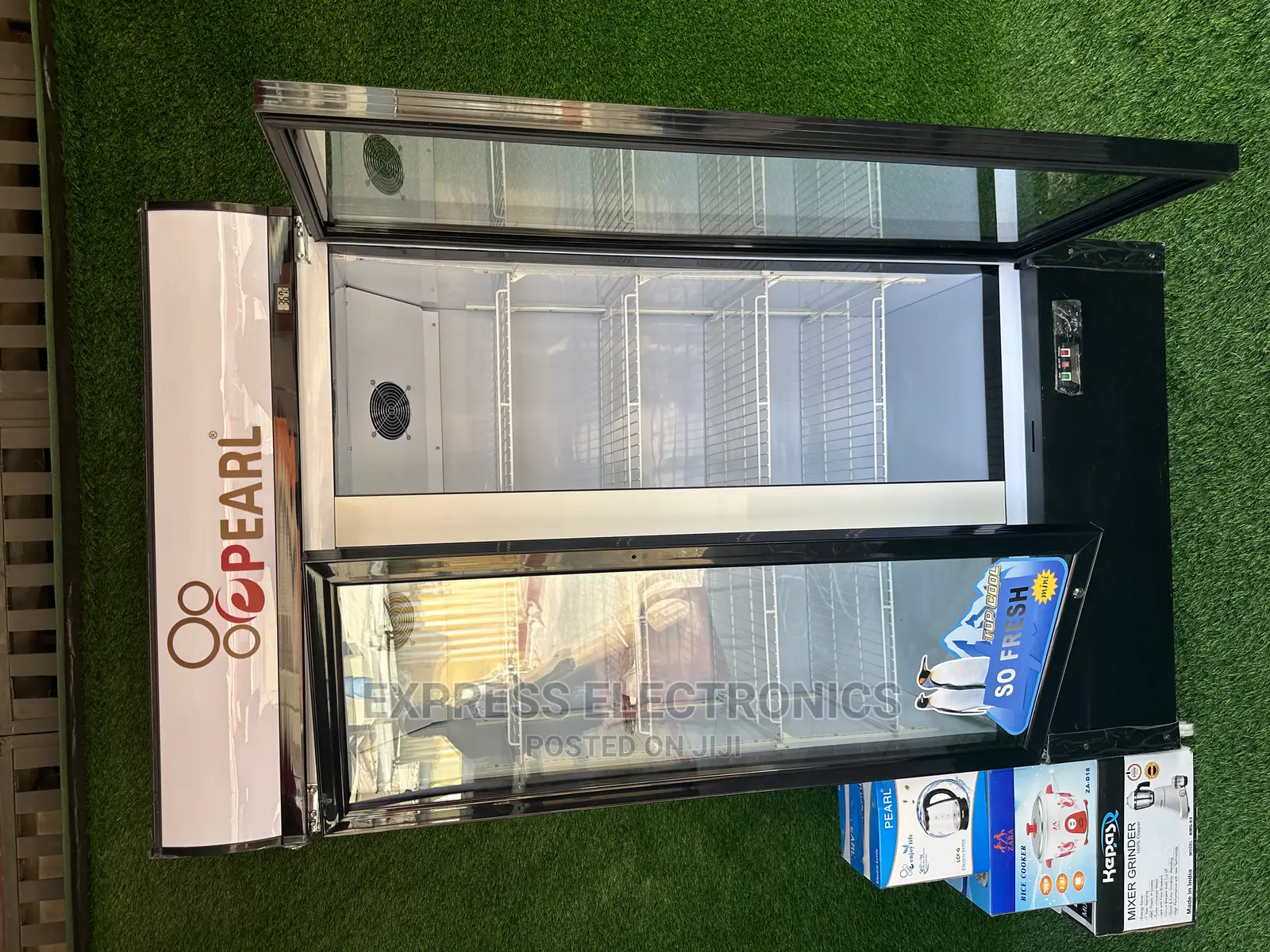 Multi Air Flow System Pearl Display Fridge PVC74