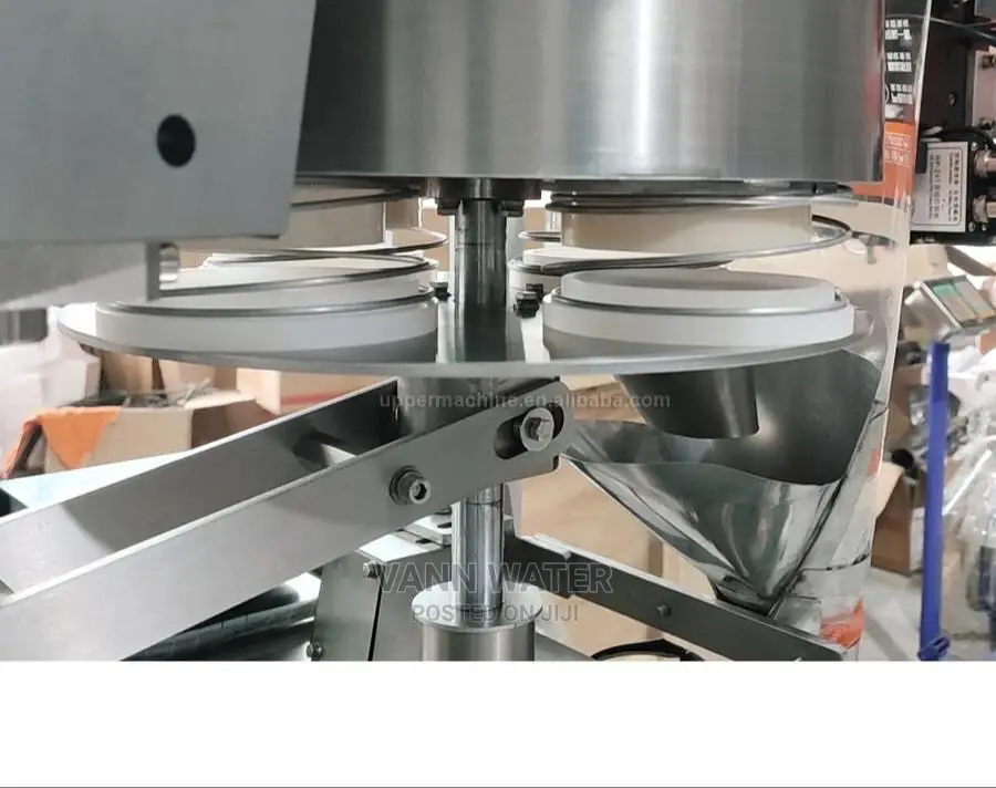 Powdered Punch Packaging Machine