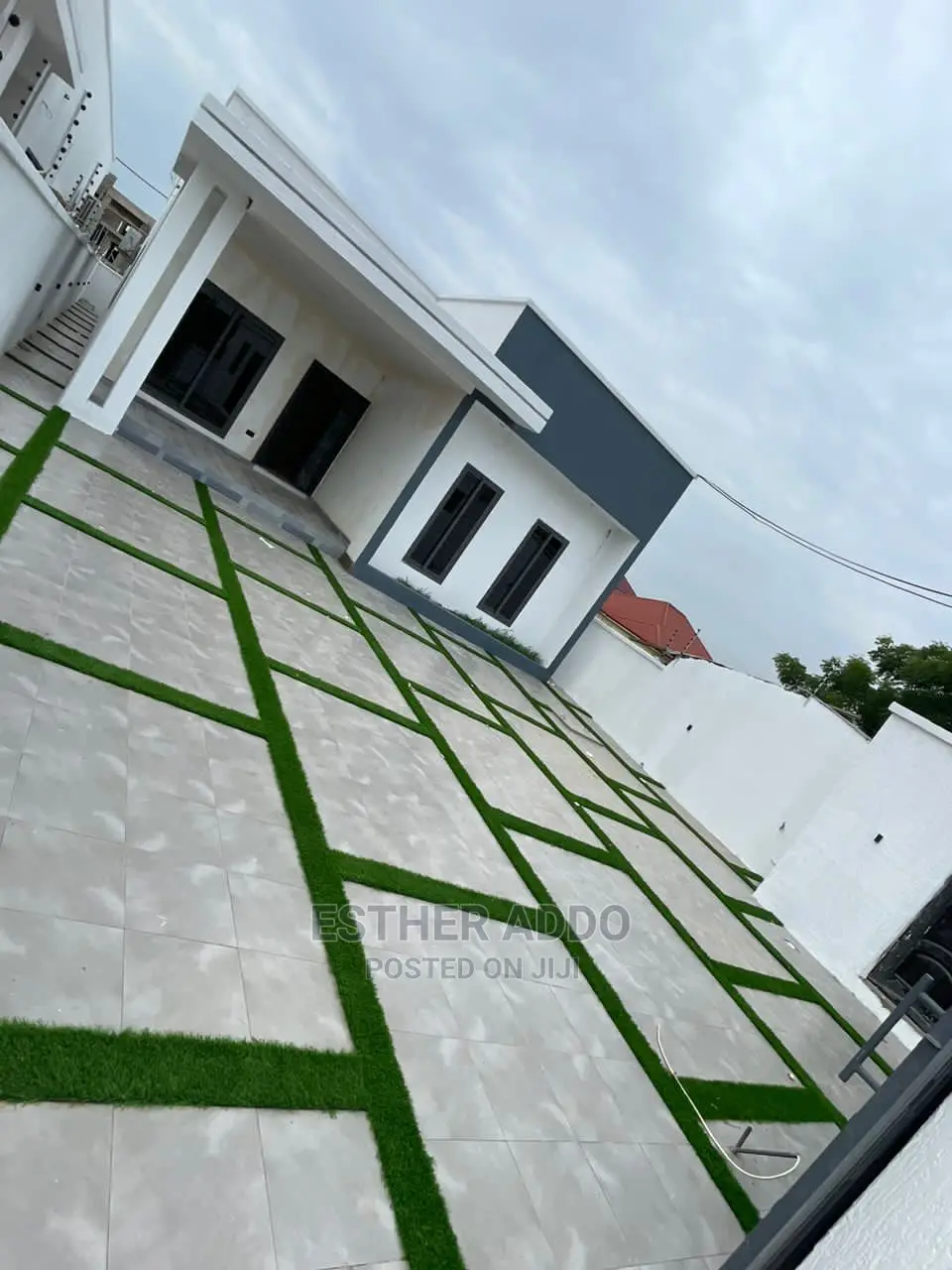 3bdrm House in Lake Side Estate for sale