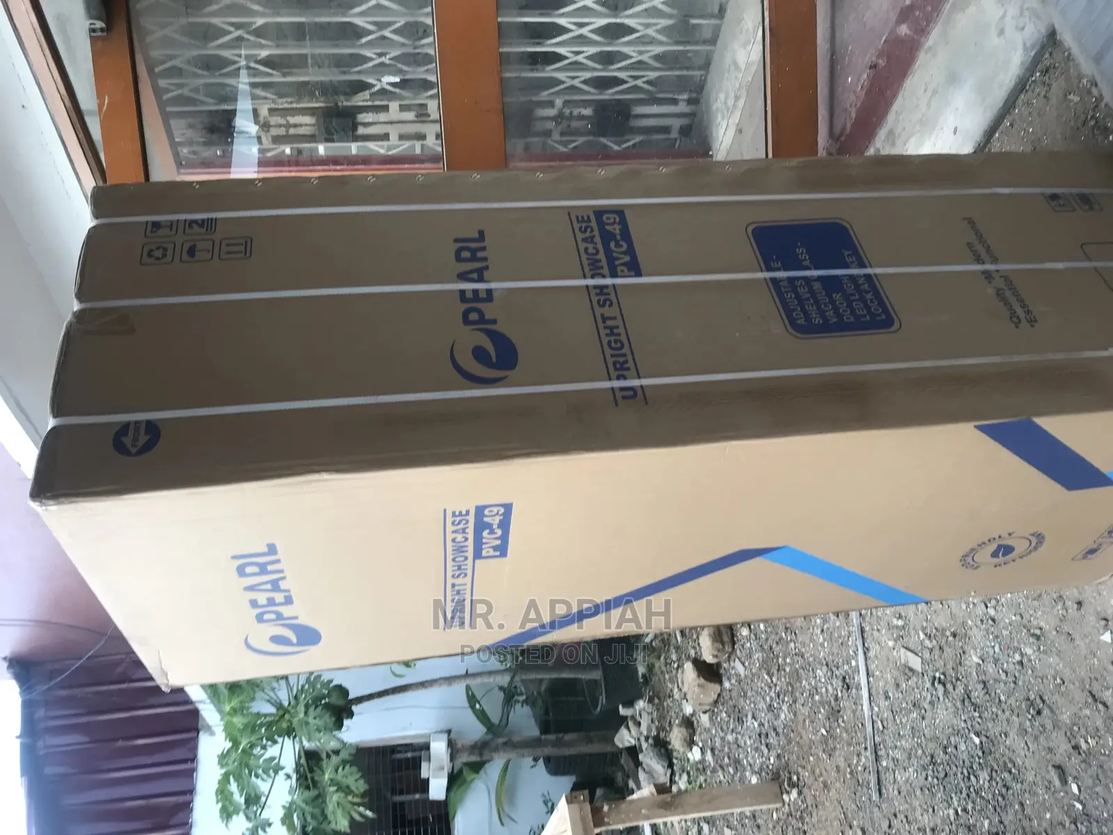 Affordable Pearl PVC46 , 318 Litres Display Fridge