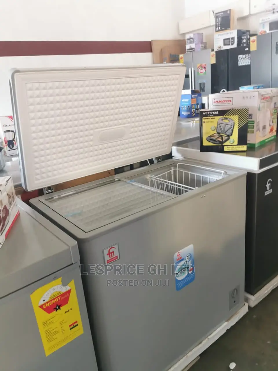 Superb Fairmate Chest Freezer 200L