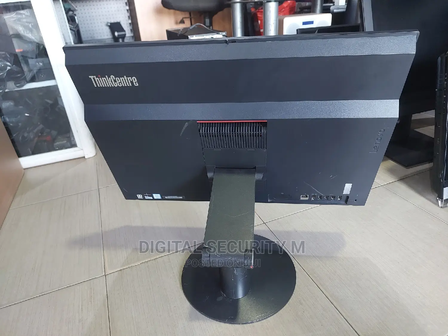 Lenovo ThinkCentre M810z AIO 4GB Intel Core i3 HDD 320GB