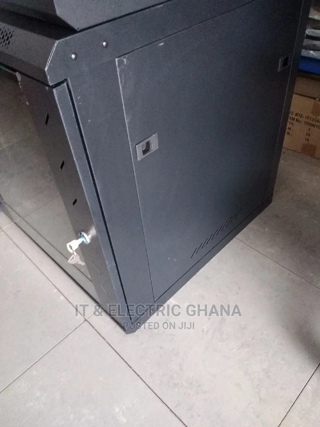 12u Cabinet