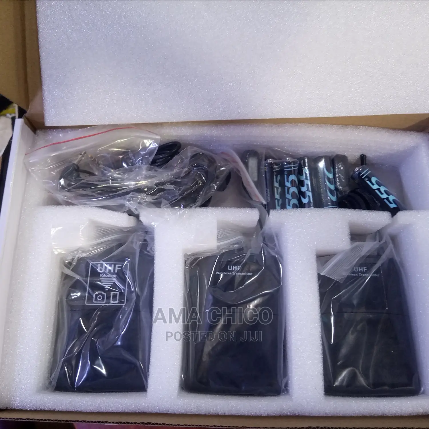 Professional UHF Wireless Microphone