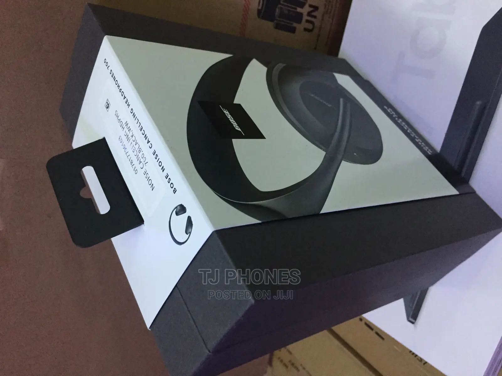 Noice Canceling Headphones 700