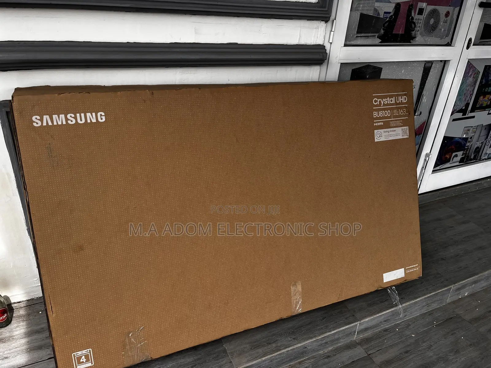 Samung 65” UHD Crystal Clear Tv With Smart Remotes
