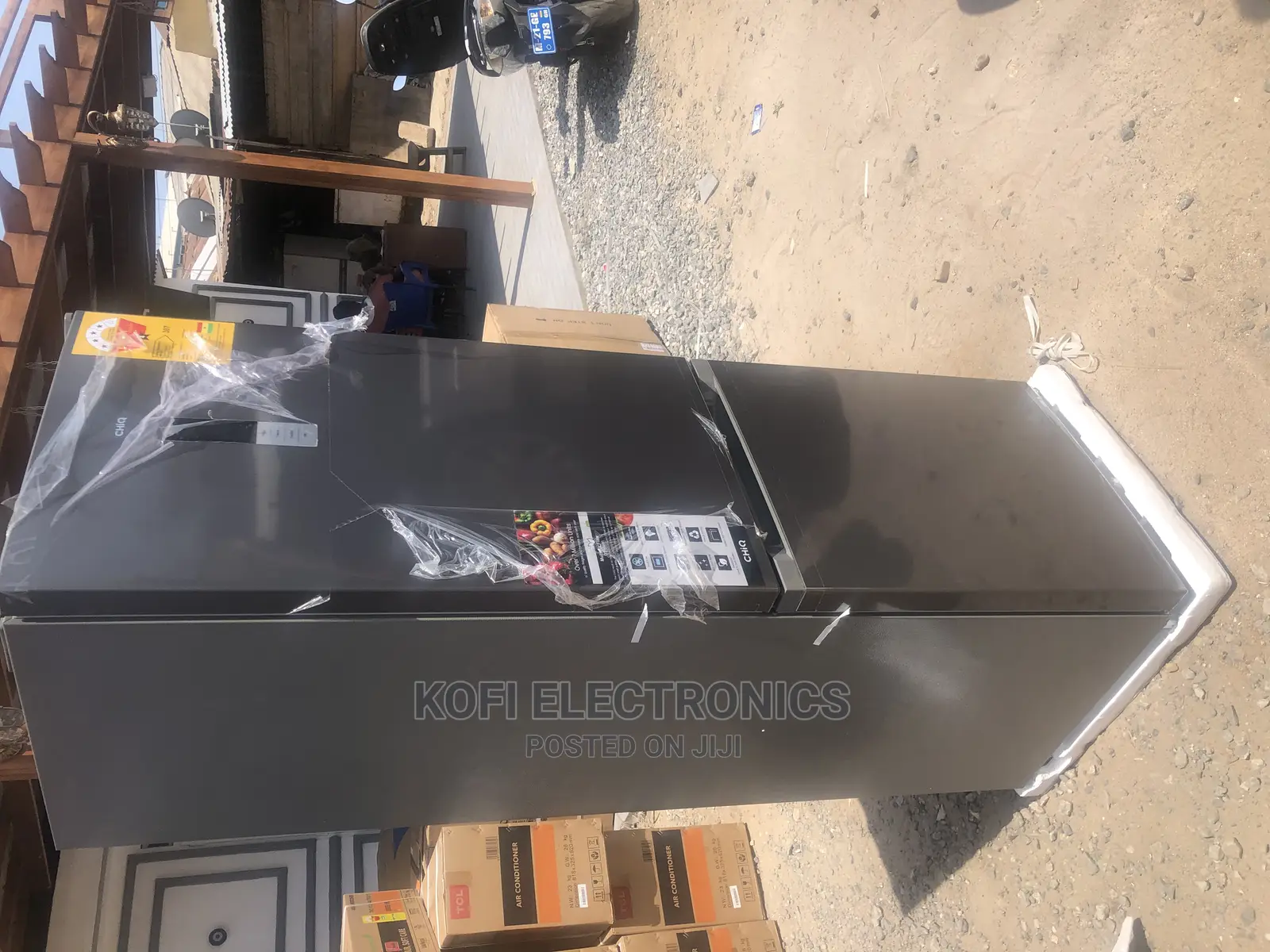 Chiq Refrigerator Freezer Low FBM317NE4 317L (223 + 94)