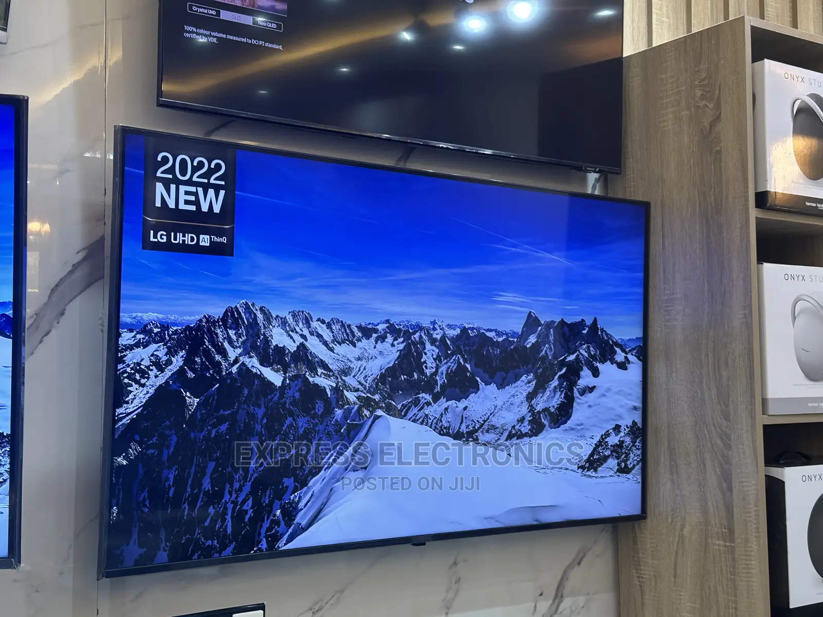 Mesmeric Newly Sealed UHD LG Smart 55UQ80003