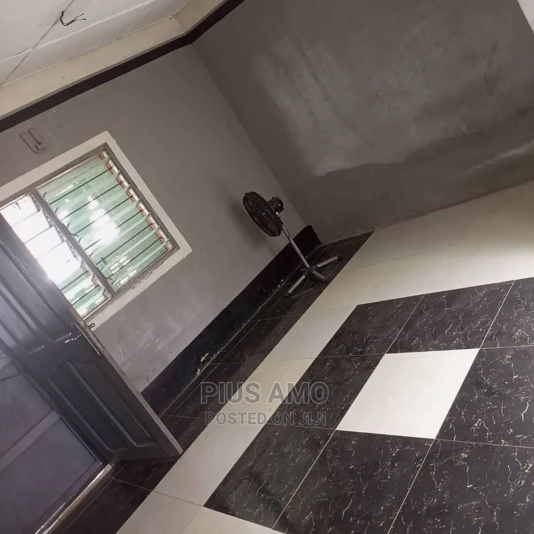 Single Room and Porch