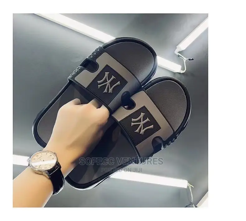 Soft Sole Korean Style Men and Women Slides