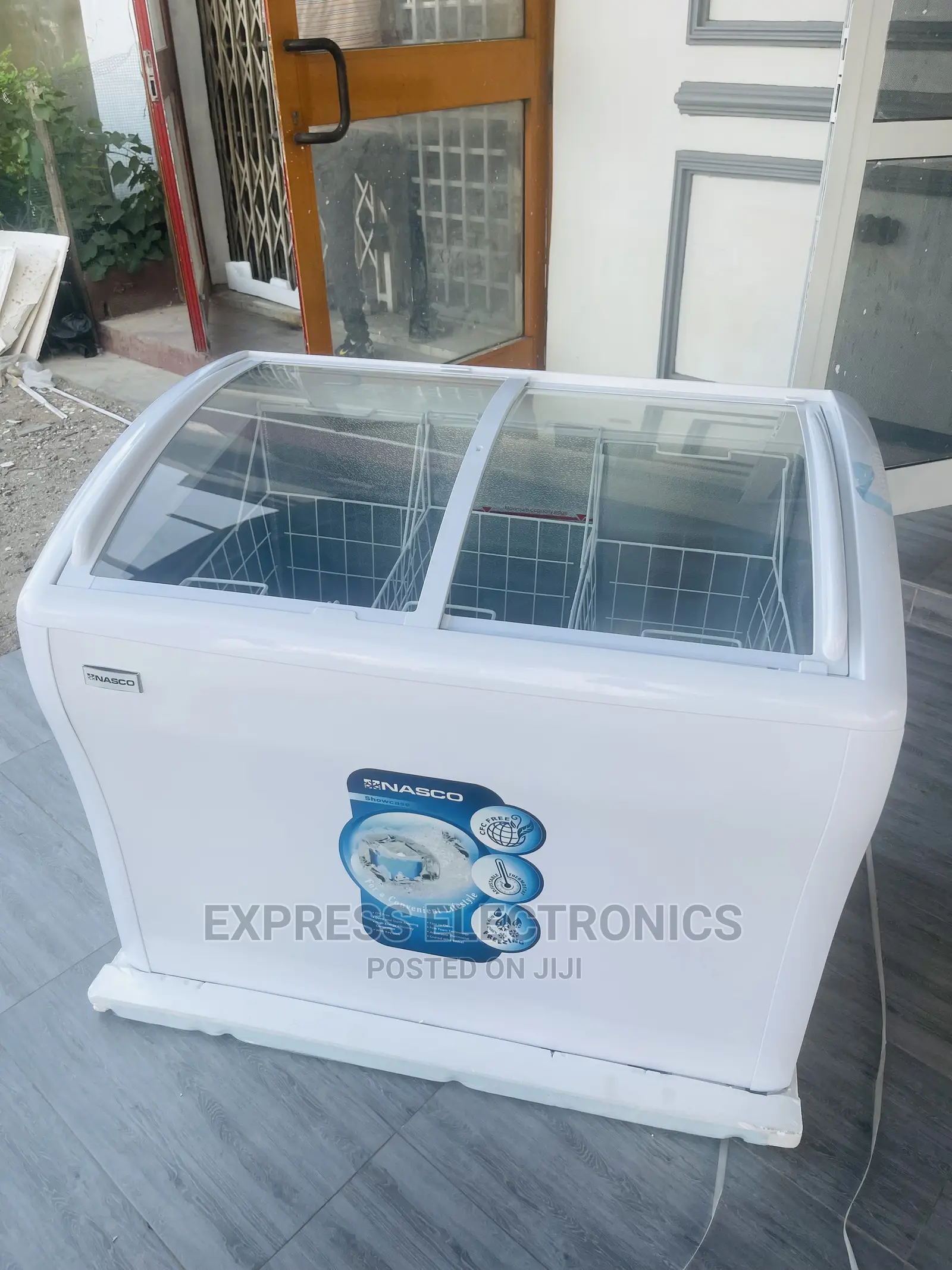 WHISPER QUIET Display Fridge Nasco Nas-500l Ice Cream