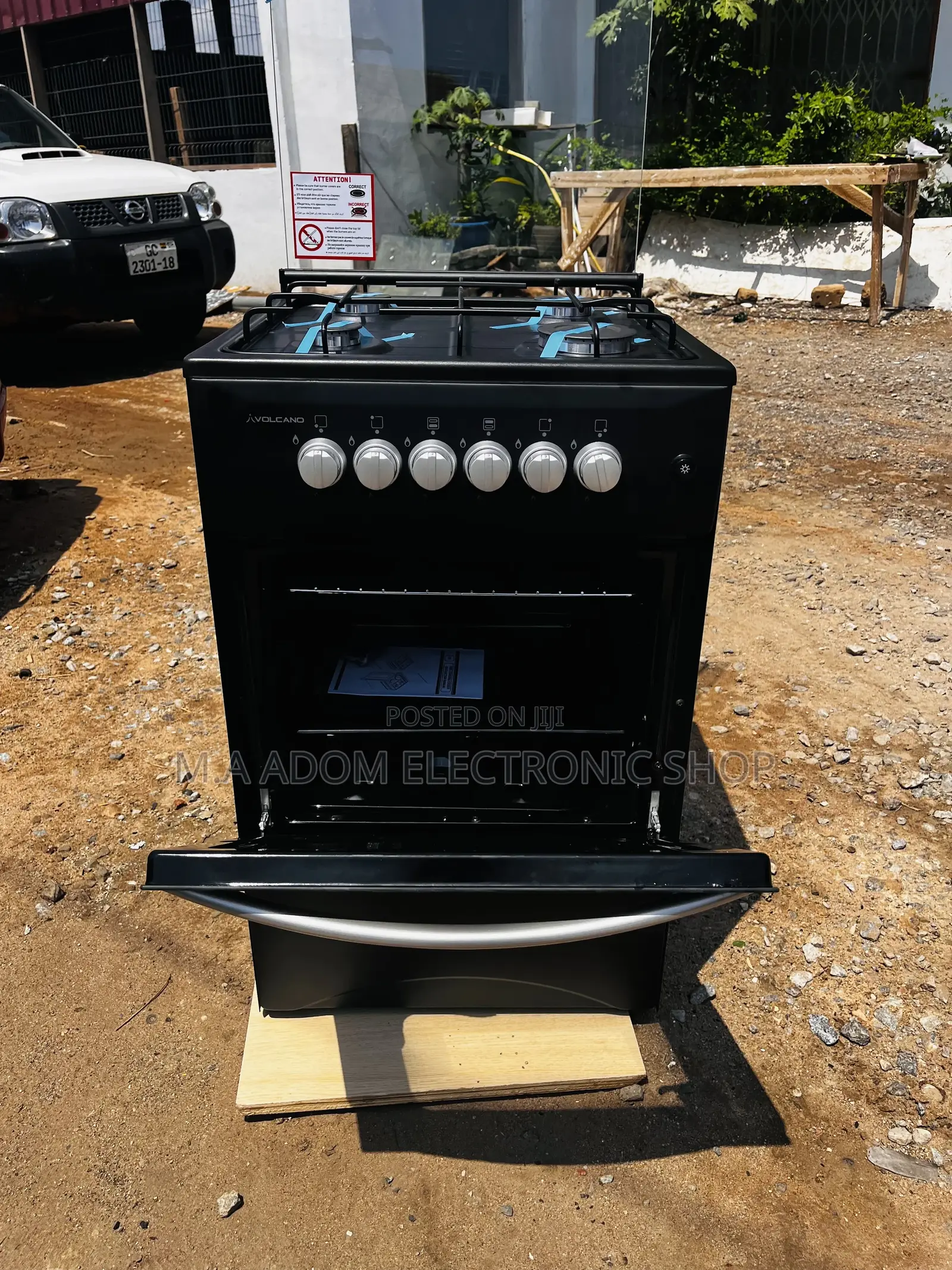 Volcano 4 Burner Gas Cooker Black With Oven