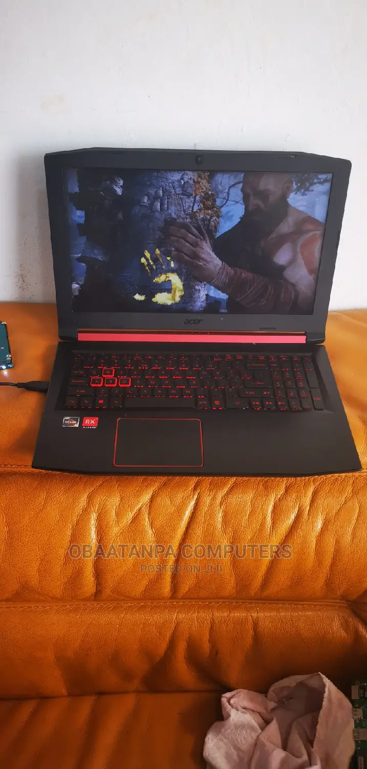 Laptop Acer NITRO 5 8GB AMD Ryzen HDD 1T