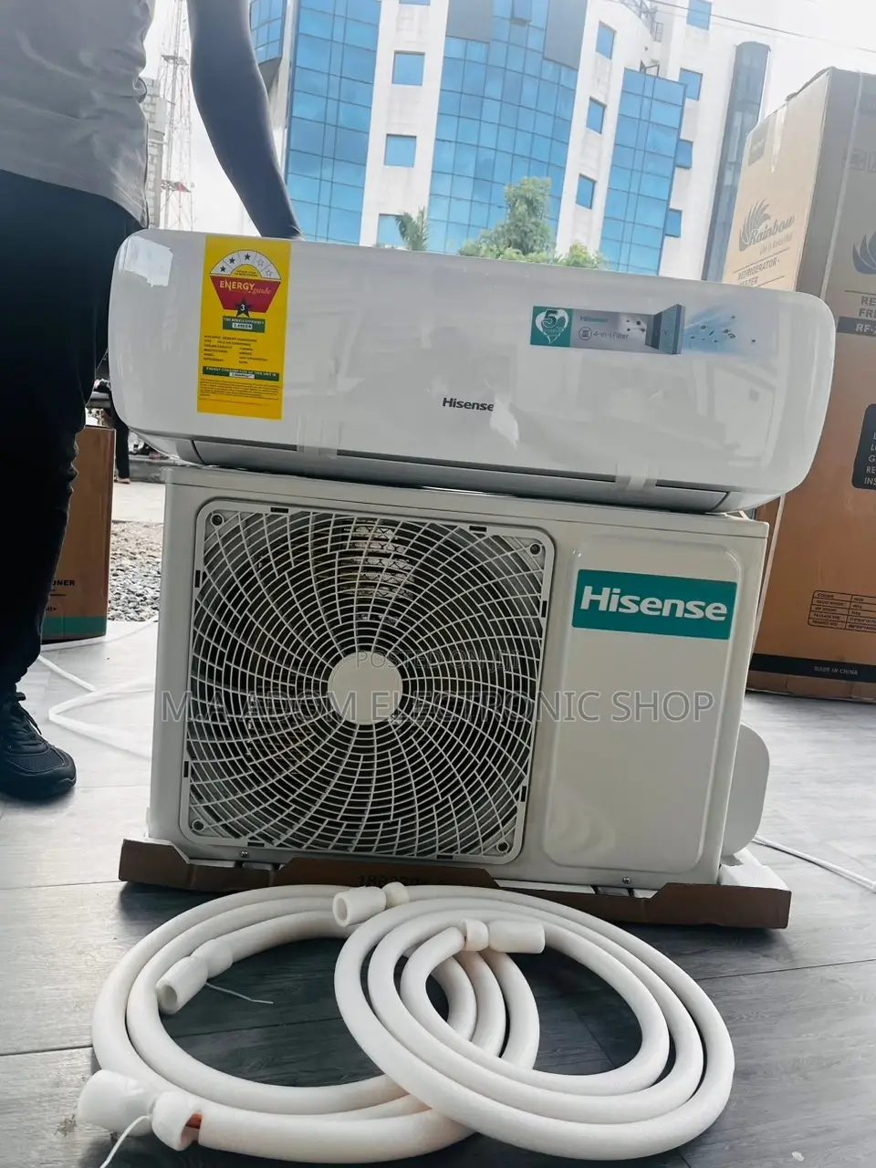 Adorable Hisense Split AC 1.5hp Copper R410