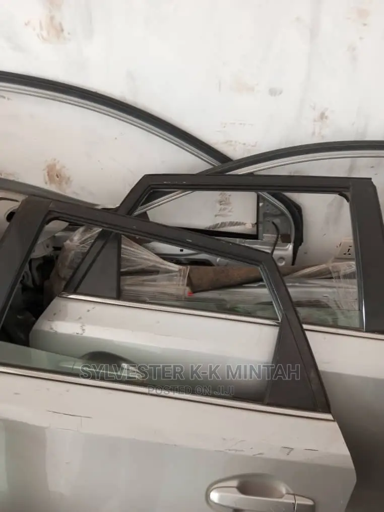 Doors Toyota Auris (2016-2018)