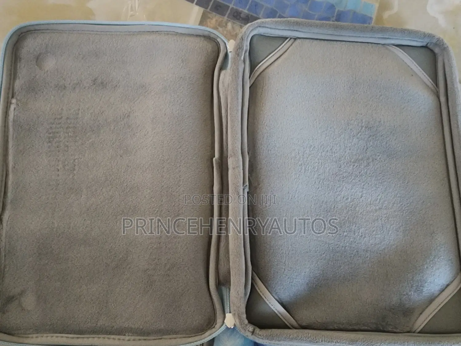 UPOTI Sleeve Bag for 13" Laptops/Macbooks