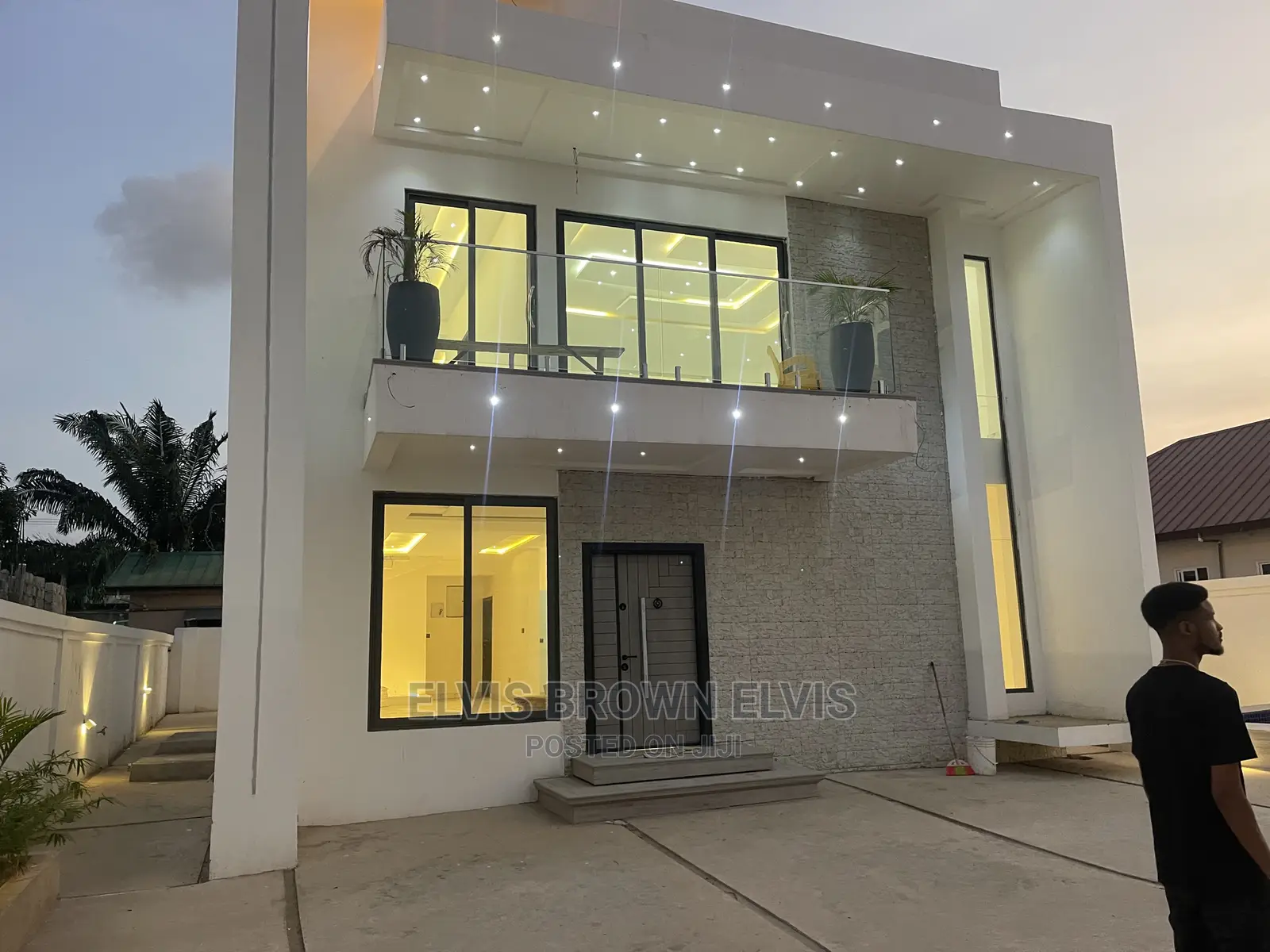 4bdrm Duplex in Living Large, Ashaley Botwe for Sale