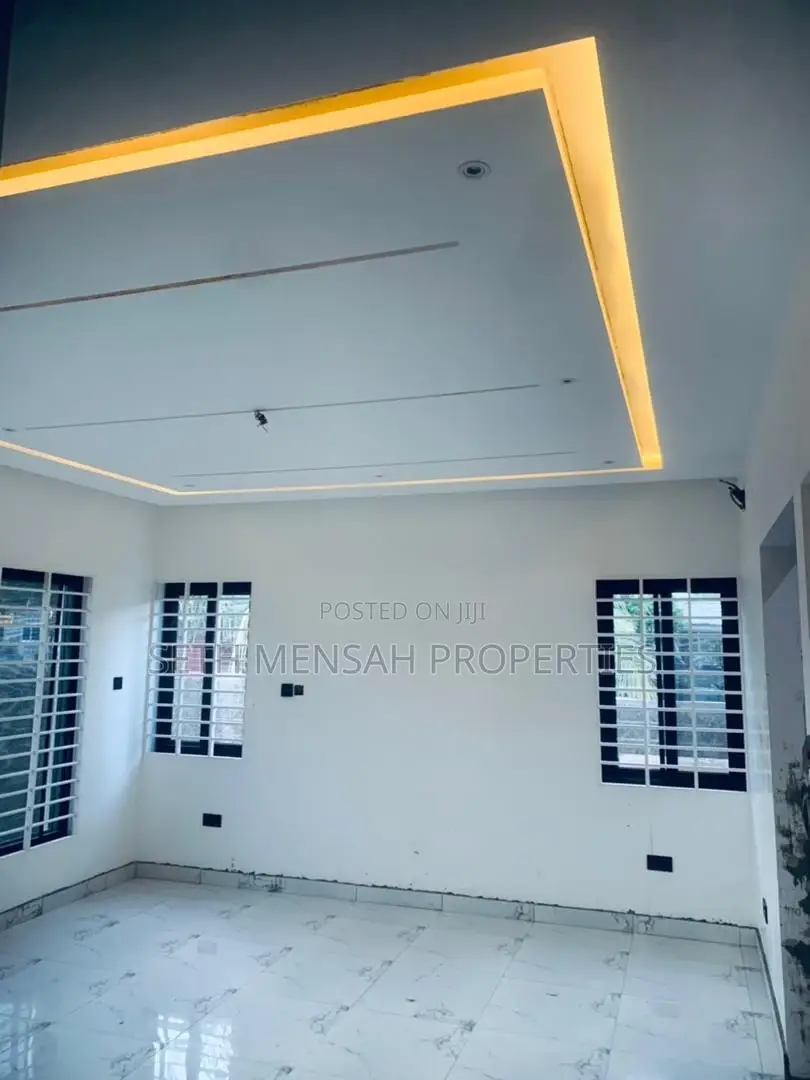 3bdrm House in Skm, Estate for Sale