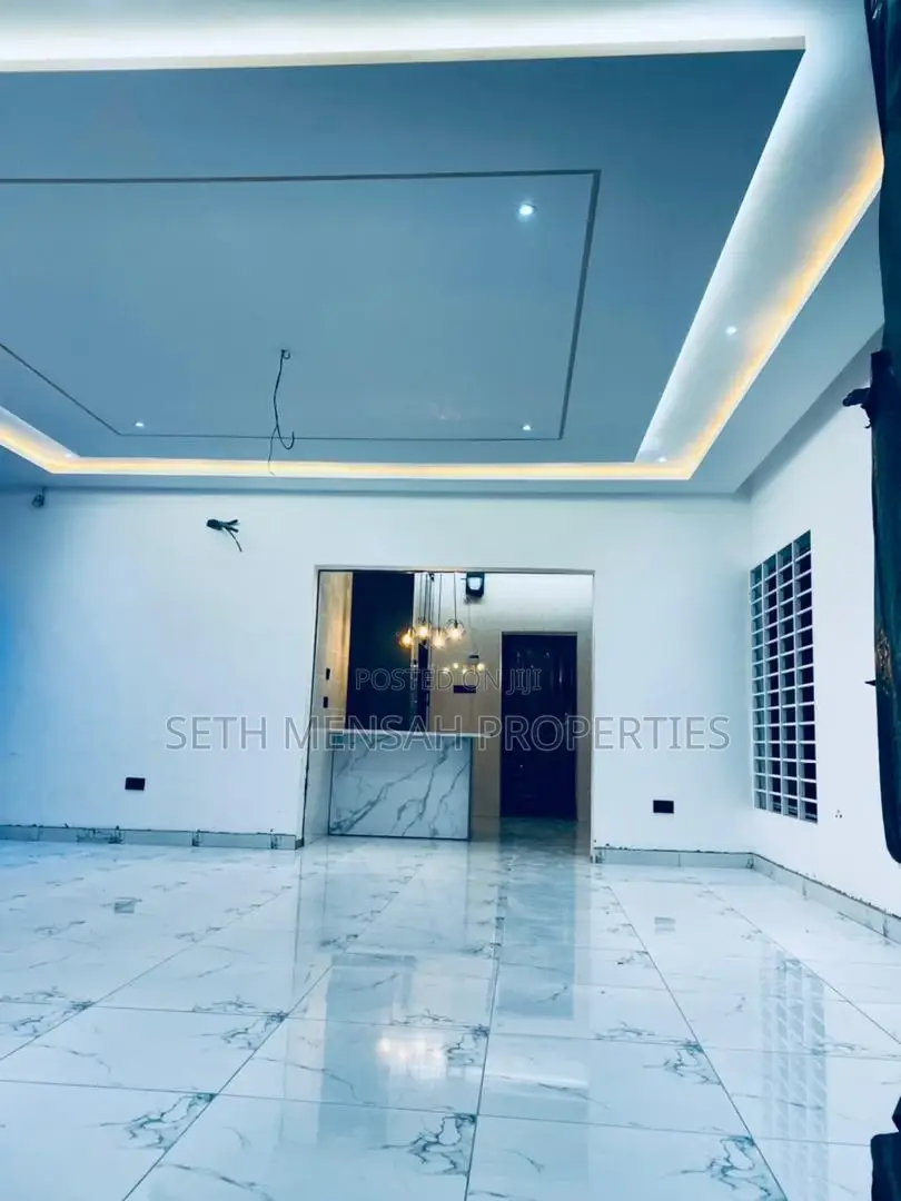 3bdrm House in Skm, Estate for Sale