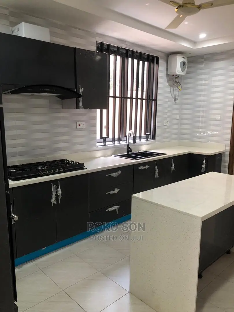 4bdrm Duplex in Dr Roko, North Legon for Sale
