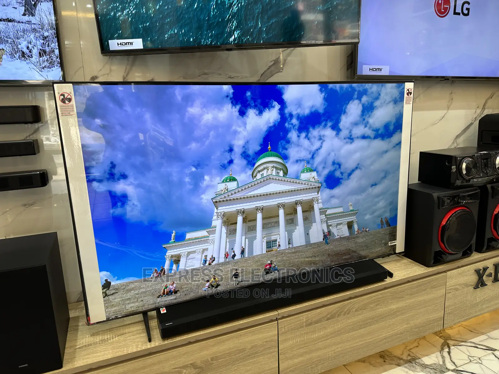 65AU8000 Samsung UHD Powerful Dynamic Clear Image Tv