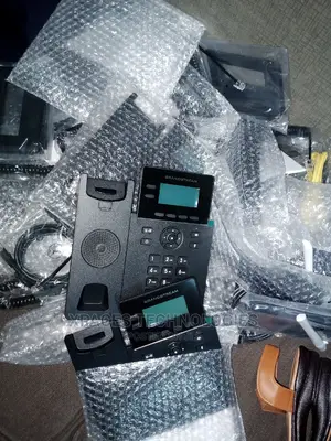 Grandstream GRP2602P IP Phone 2-Line HD VoIP Desk Phone With PoE,4 SIP