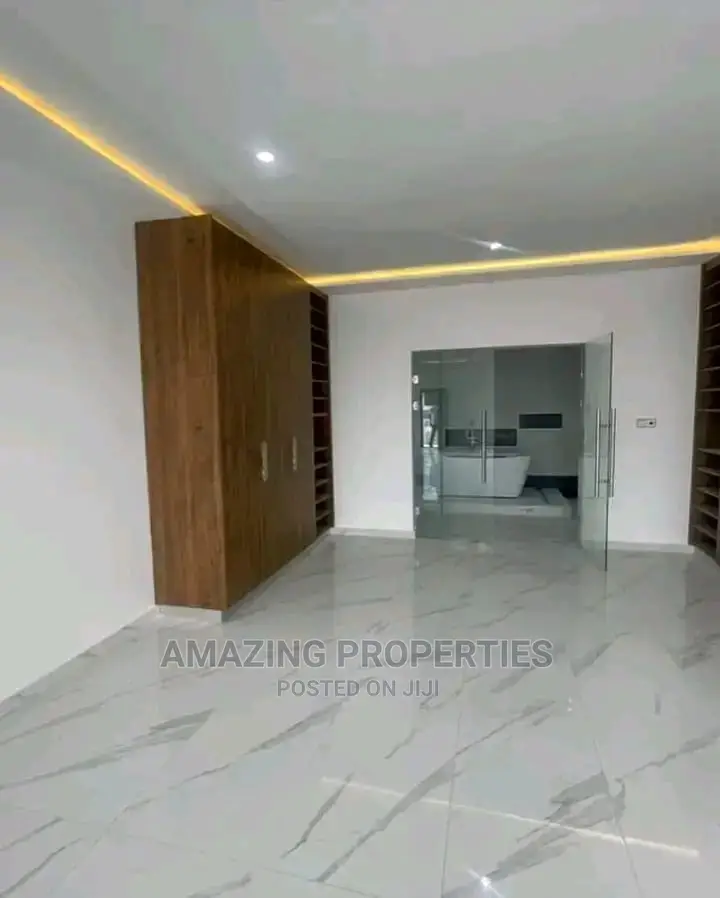 4bdrm House in East Legon for Sale