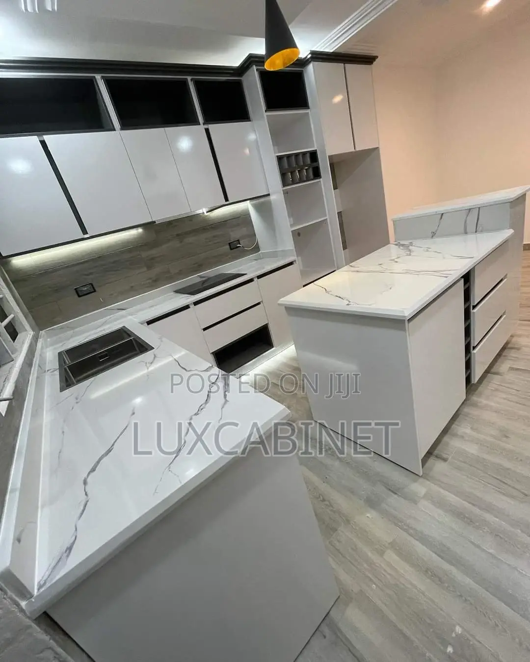 Customize Kitchen Cabinets